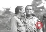 Standbild amerikanischen Entertainer Bougainville Island Papua Neu Guinea, 1944, aus Sekunde 19 historischem Filmmaterial Videoclip 65675057651