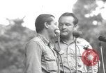 Standbild amerikanischen Entertainer Bougainville Island Papua Neu Guinea, 1944, aus Sekunde 21 historischem Filmmaterial Videoclip 65675057651