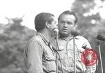 Standbild amerikanischen Entertainer Bougainville Island Papua Neu Guinea, 1944, aus Sekunde 23 historischem Filmmaterial Videoclip 65675057651