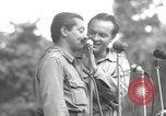 Standbild amerikanischen Entertainer Bougainville Island Papua Neu Guinea, 1944, aus Sekunde 32 historischem Filmmaterial Videoclip 65675057651