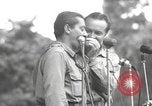 Standbild amerikanischen Entertainer Bougainville Island Papua Neu Guinea, 1944, aus Sekunde 34 historischem Filmmaterial Videoclip 65675057651