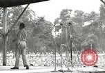Standbild amerikanischen Entertainer Bougainville Island Papua Neu Guinea, 1944, aus Sekunde 7 historischem Filmmaterial Videoclip 65675057652