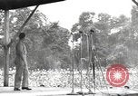 Standbild amerikanischen Entertainer Bougainville Island Papua Neu Guinea, 1944, aus Sekunde 10 historischem Filmmaterial Videoclip 65675057652