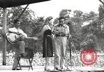 Standbild amerikanischen Entertainer Bougainville Island Papua Neu Guinea, 1944, aus Sekunde 47 historischem Filmmaterial Videoclip 65675057652