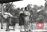 Standbild amerikanischen Entertainer Bougainville Island Papua Neu Guinea, 1944, aus Sekunde 50 historischem Filmmaterial Videoclip 65675057652