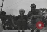 Immagine di Bob Hope Guadalcanal nelle Isole Salomone, 1944, secondo 10 filmato di repertorio 65675057657