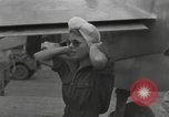Immagine di Bob Hope Guadalcanal nelle Isole Salomone, 1944, secondo 20 filmato di repertorio 65675057657