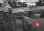 Immagine di Bob Hope Guadalcanal nelle Isole Salomone, 1944, secondo 24 filmato di repertorio 65675057657