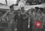 Immagine di Bob Hope Guadalcanal nelle Isole Salomone, 1944, secondo 44 filmato di repertorio 65675057657