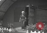 Immagine di Bob Hope Guadalcanal nelle Isole Salomone, 1944, secondo 48 filmato di repertorio 65675057657