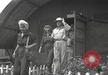Immagine di Bob Hope Guadalcanal nelle Isole Salomone, 1944, secondo 52 filmato di repertorio 65675057657