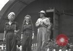 Immagine di Bob Hope Guadalcanal nelle Isole Salomone, 1944, secondo 54 filmato di repertorio 65675057657