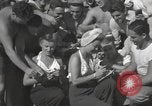 Immagine di American animatori Guadalcanal nelle Isole Salomone, 1944, secondo 14 filmato di repertorio 65675057659