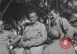 Immagine di American animatori Guadalcanal nelle Isole Salomone, 1944, secondo 21 filmato di repertorio 65675057659