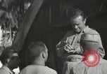 Immagine di American animatori Guadalcanal nelle Isole Salomone, 1944, secondo 60 filmato di repertorio 65675057659