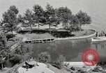 Standbild rest Camp Gstadt Deutschland, 1945, aus Sekunde 18 historischem Filmmaterial Videoclip 65675057662