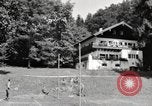 Standbild rest Camp Gstadt Deutschland, 1945, aus Sekunde 12 historischem Filmmaterial Videoclip 65675057663