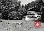 Standbild rest Camp Gstadt Deutschland, 1945, aus Sekunde 14 historischem Filmmaterial Videoclip 65675057663