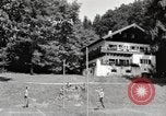 Standbild rest Camp Gstadt Deutschland, 1945, aus Sekunde 20 historischem Filmmaterial Videoclip 65675057663