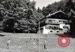 Standbild rest Camp Gstadt Deutschland, 1945, aus Sekunde 21 historischem Filmmaterial Videoclip 65675057663