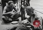 Standbild amerikanische Soldaten Pazifik, 1944, aus Sekunde 38 historischem Filmmaterial Videoclip 65675057671