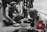 Standbild amerikanische Soldaten Pazifik, 1944, aus Sekunde 40 historischem Filmmaterial Videoclip 65675057671
