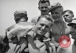 Standbild amerikanische Soldaten Manus Island Papua Neu Guinea, 1944, aus Sekunde 9 historischem Filmmaterial Videoclip 65675057672