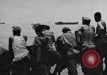 Standbild amerikanische Soldaten Manus Island Papua Neu Guinea, 1944, aus Sekunde 20 historischem Filmmaterial Videoclip 65675057672