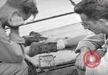 Standbild amerikanische Soldaten Manus Island Papua Neu Guinea, 1944, aus Sekunde 38 historischem Filmmaterial Videoclip 65675057672