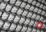 Standbild Puppen Long Island New York USA, 1940, aus Sekunde 28 historischem Filmmaterial Videoclip 65675057681
