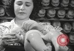 Standbild Puppen Long Island New York USA, 1940, aus Sekunde 41 historischem Filmmaterial Videoclip 65675057681