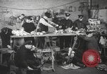Image la réparation de jouets New York United States USA, 1940, de la seconde 7 séquences d'archives historiques vidéo 65675057682
