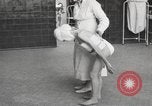 Immagine di Crippled bambino United States USA, 1920, secondo 62 filmato di repertorio 65675057695