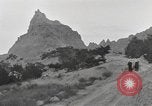 Immagine di Native American Indian tende in Badlands South Dakota United States USA, 1920, secondo 11 filmato di repertorio 65675057699