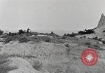 Immagine di Native American Indian tende in Badlands South Dakota United States USA, 1920, secondo 22 filmato di repertorio 65675057699
