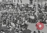 Immagine di Native American Indian tende in Badlands South Dakota United States USA, 1920, secondo 46 filmato di repertorio 65675057699