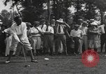 Standbild amerikanischen Golfer Walter Hagen Fertig zum Abschlag Europa, 1920, aus Sekunde 13 historischem Filmmaterial Videoclip 65675057700