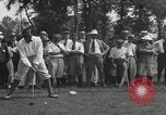 Standbild amerikanischen Golfer Walter Hagen Fertig zum Abschlag Europa, 1920, aus Sekunde 25 historischem Filmmaterial Videoclip 65675057700