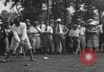 Standbild amerikanischen Golfer Walter Hagen Fertig zum Abschlag Europa, 1920, aus Sekunde 27 historischem Filmmaterial Videoclip 65675057700