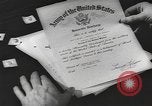 Standbild Soldaten aus der Armee entlassen zu werden Utah United States USA, 1945, aus Sekunde 28 historischem Filmmaterial Videoclip 65675057704