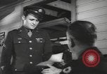 Standbild Soldaten aus der Armee entlassen zu werden Utah United States USA, 1945, aus Sekunde 30 historischem Filmmaterial Videoclip 65675057704