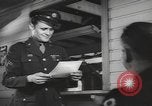 Standbild Soldaten aus der Armee entlassen zu werden Utah United States USA, 1945, aus Sekunde 32 historischem Filmmaterial Videoclip 65675057704
