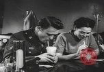 Standbild Soldaten aus der Armee entlassen zu werden Utah United States USA, 1945, aus Sekunde 45 historischem Filmmaterial Videoclip 65675057704