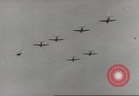 Standbild P-47 Thunderbolt Flugzeuge Vereinigtes Königreich, 1944, aus Sekunde 58 historischem Filmmaterial Videoclip 65675057707