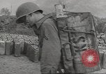 Standbild amerikanische Soldaten Italien, 1944, aus Sekunde 48 historischem Filmmaterial Videoclip 65675057708