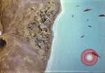 Standbild United States Marines Schlacht auf Iwo Jima Iwo Jima, 1945, aus Sekunde 12 historischem Filmmaterial Videoclip 65675057732