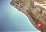 Standbild United States Marines Schlacht auf Iwo Jima Iwo Jima, 1945, aus Sekunde 18 historischem Filmmaterial Videoclip 65675057732