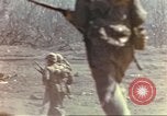 Standbild United States Marines Schlacht auf Iwo Jima Iwo Jima, 1945, aus Sekunde 51 historischem Filmmaterial Videoclip 65675057732