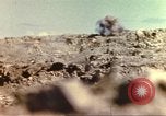 Standbild United States Marines Schlacht auf Iwo Jima Iwo Jima, 1945, aus Sekunde 53 historischem Filmmaterial Videoclip 65675057732