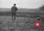 Standbild Rabbit Hunting Shelby Ohio USA, 1937, aus Sekunde 40 historischem Filmmaterial Videoclip 65675057738